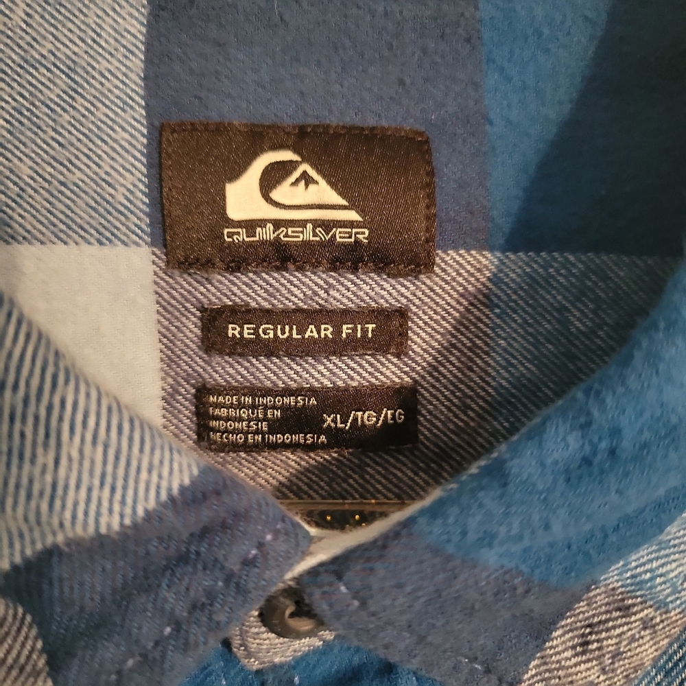 Quiksilver Men's Navy and Light Blue Plaid Shirt - Picture 3 of 4